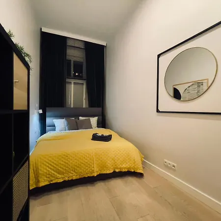 Spacious In The Center- Main Square 300m