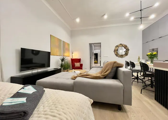 Апартаменты Spacious In The Center- Main Square 300m *